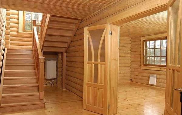 Чем обработать деревянный дом изнутри - фото