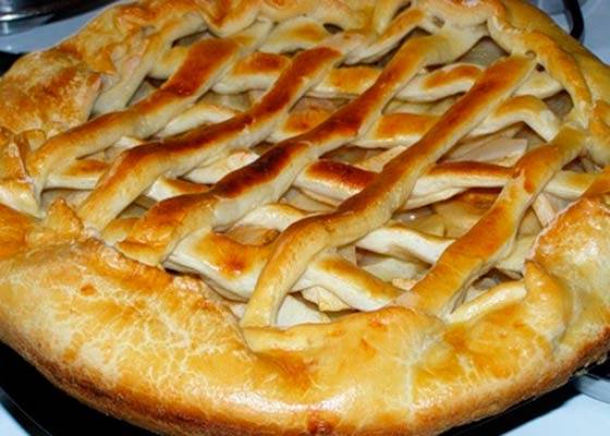 Дрожжевой пирог с яблоками  бабушкины рецепты - фото